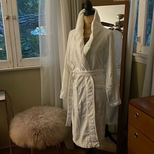 Four Seasons white waffle robe.